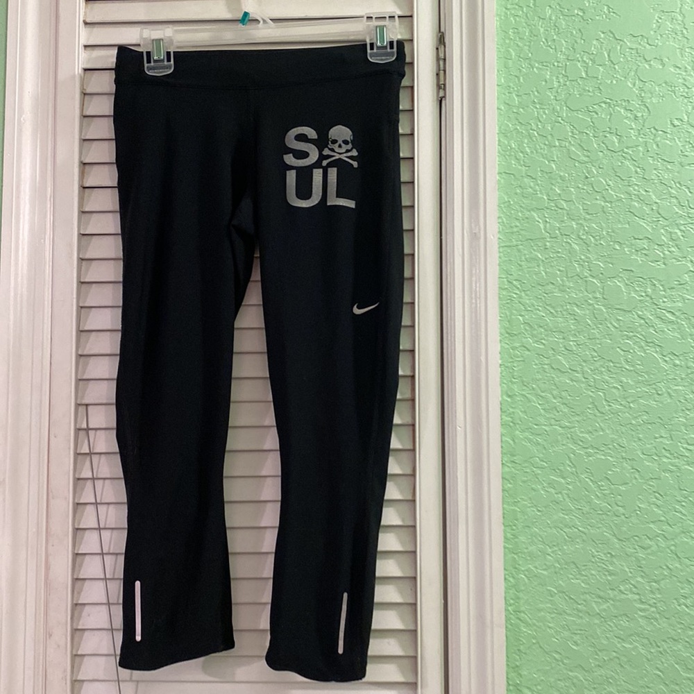 Nike Women’s Black Just Do It Dri-Fit Skull Leggings with Zipper  Small